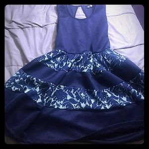 I'm selling a dress